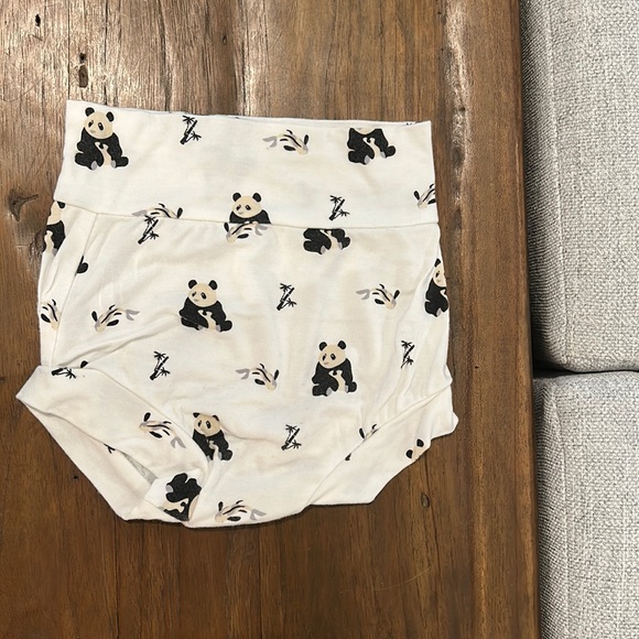 Bummies - Picture 1 of 1